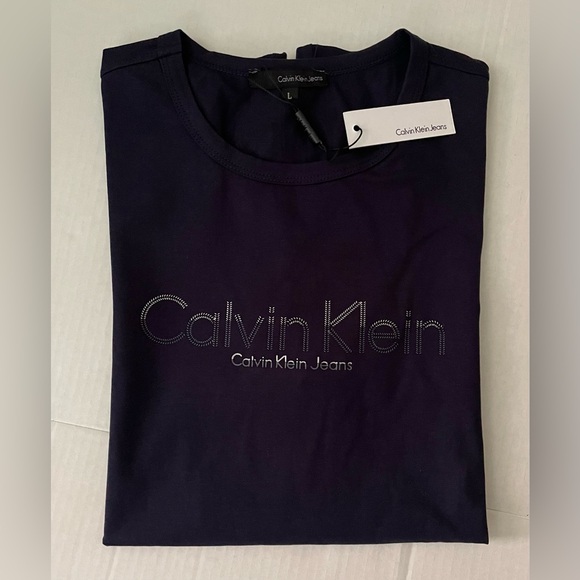 Calvin Klein Tshirt NWT - Picture 1 of 5
